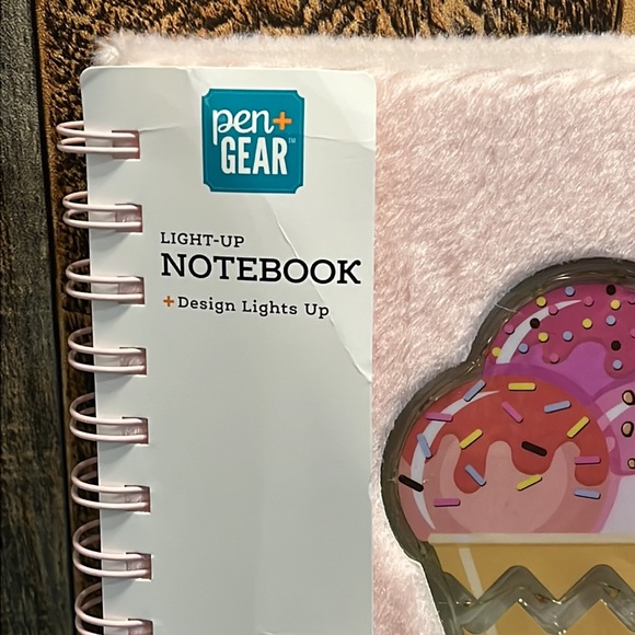 New pen Gear Ice-cream Light up Notebook and 20pc ice cream balloons - Picture 10 of 10
